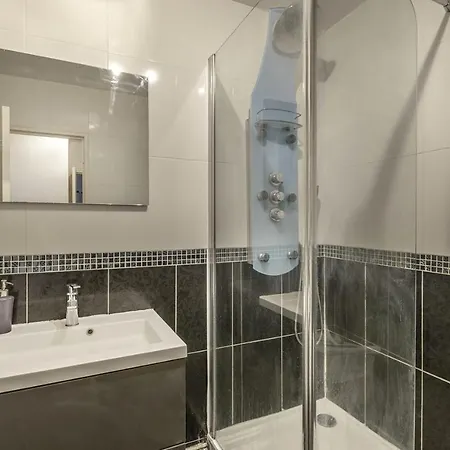 Un Sejour En Toute Simplicite A Apartment